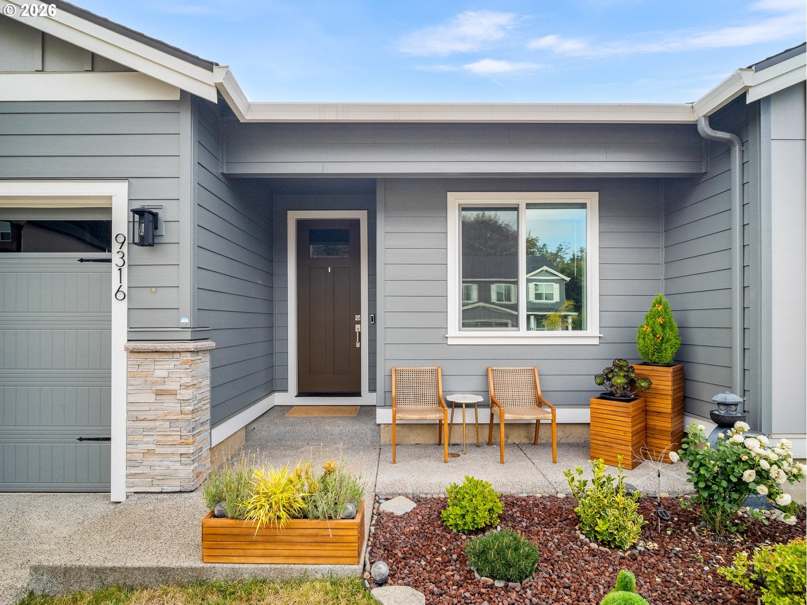 9316 N Incline