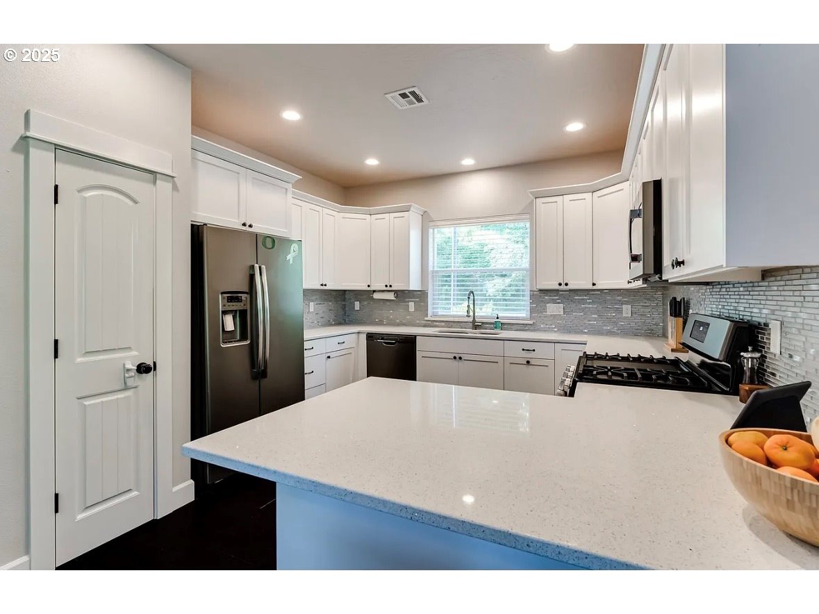 Forrest Ridge DR