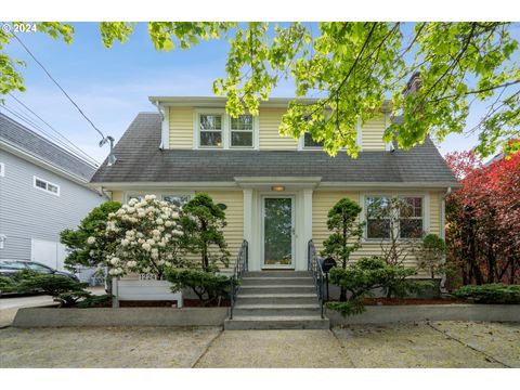 1224 SE MALDEN ST Portland OR 97202