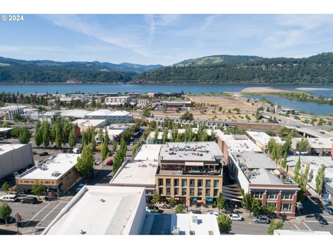 A home in Hood River