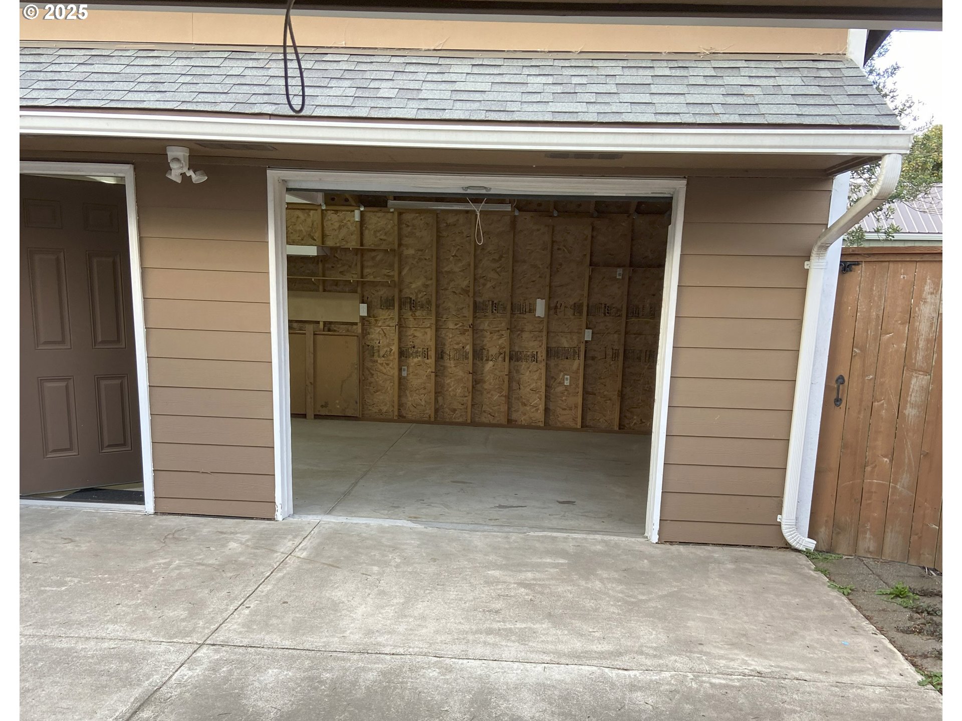 Tillamook, Oregon 97141, United States, 3 Bedrooms Bedrooms, ,2 BathroomsBathrooms,Residential,Active,185302