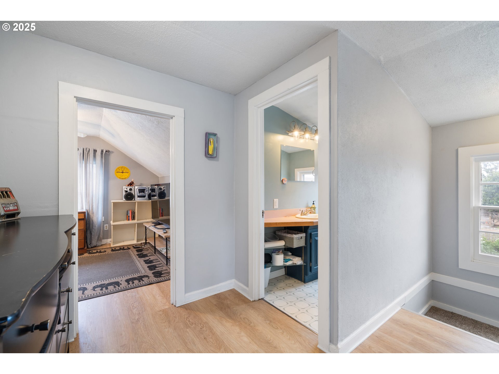 Tillamook, Oregon 97141, United States, 3 Bedrooms Bedrooms, ,2 BathroomsBathrooms,Residential,Active,185302