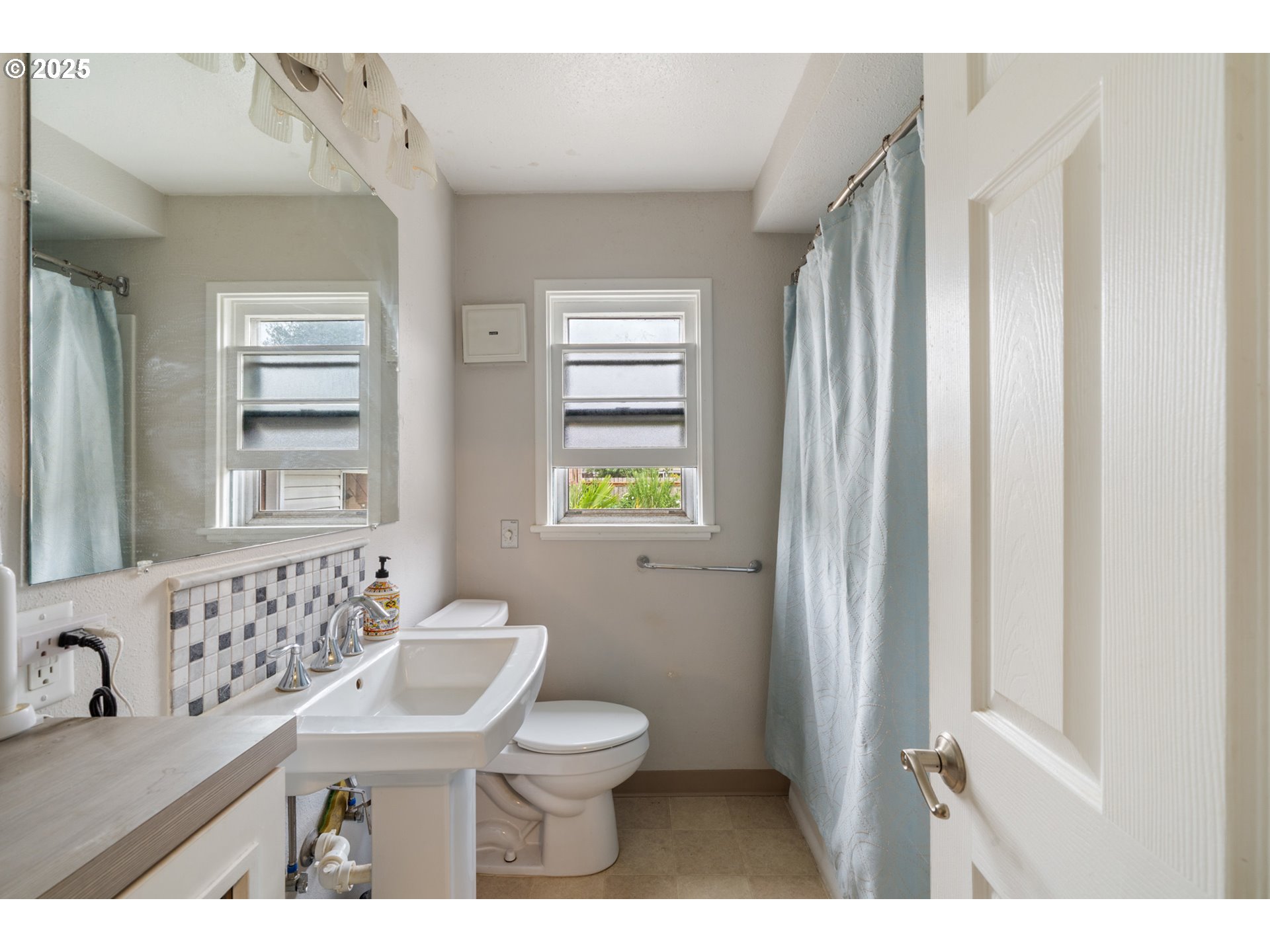 Tillamook, Oregon 97141, United States, 3 Bedrooms Bedrooms, ,2 BathroomsBathrooms,Residential,Active,185302