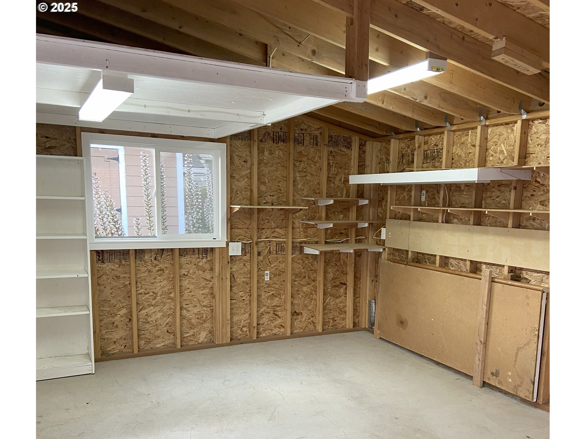 Tillamook, Oregon 97141, United States, 3 Bedrooms Bedrooms, ,2 BathroomsBathrooms,Residential,Active,185302