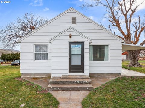 A home in Maupin