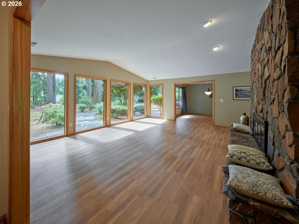 18504 NE CEDAR DR