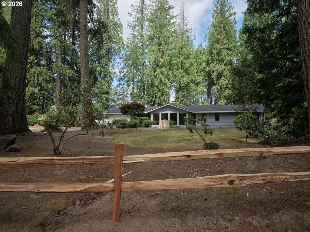 18504 NE CEDAR DR