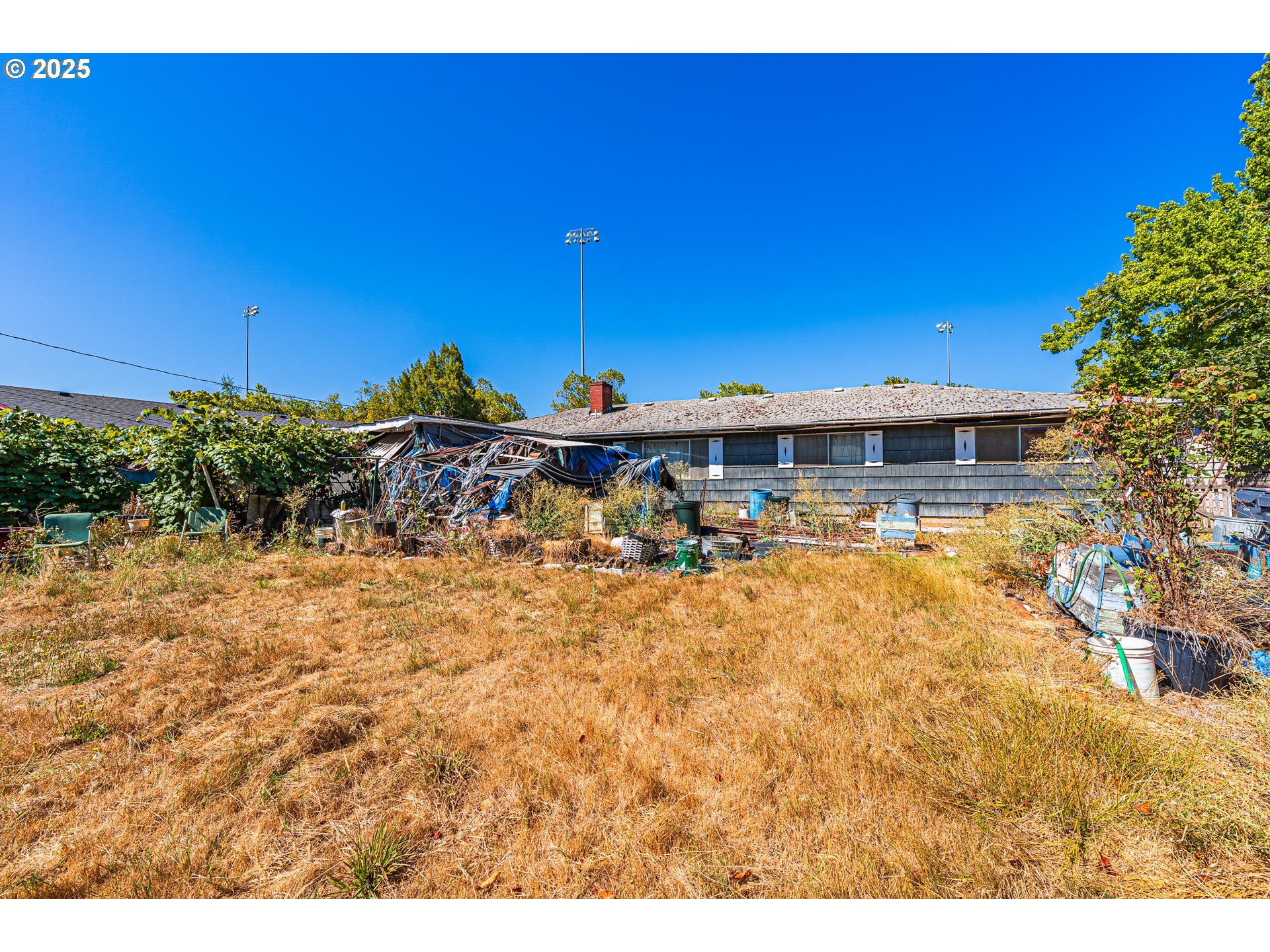 2255 POLK ST