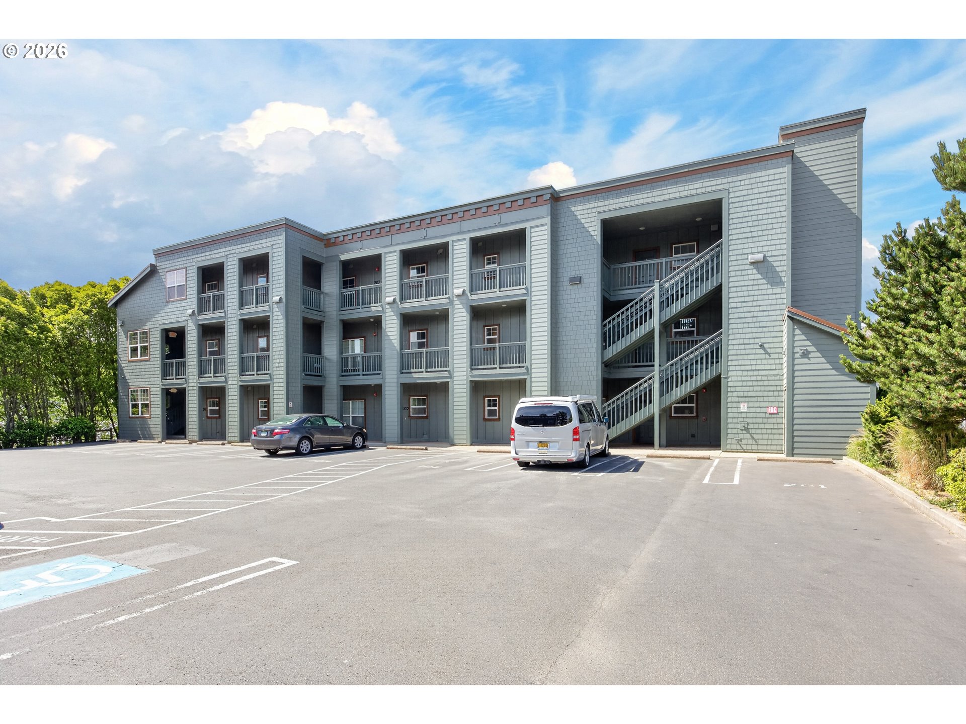 1220 BAY ST 302
