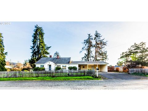 A home in Cottage Grove