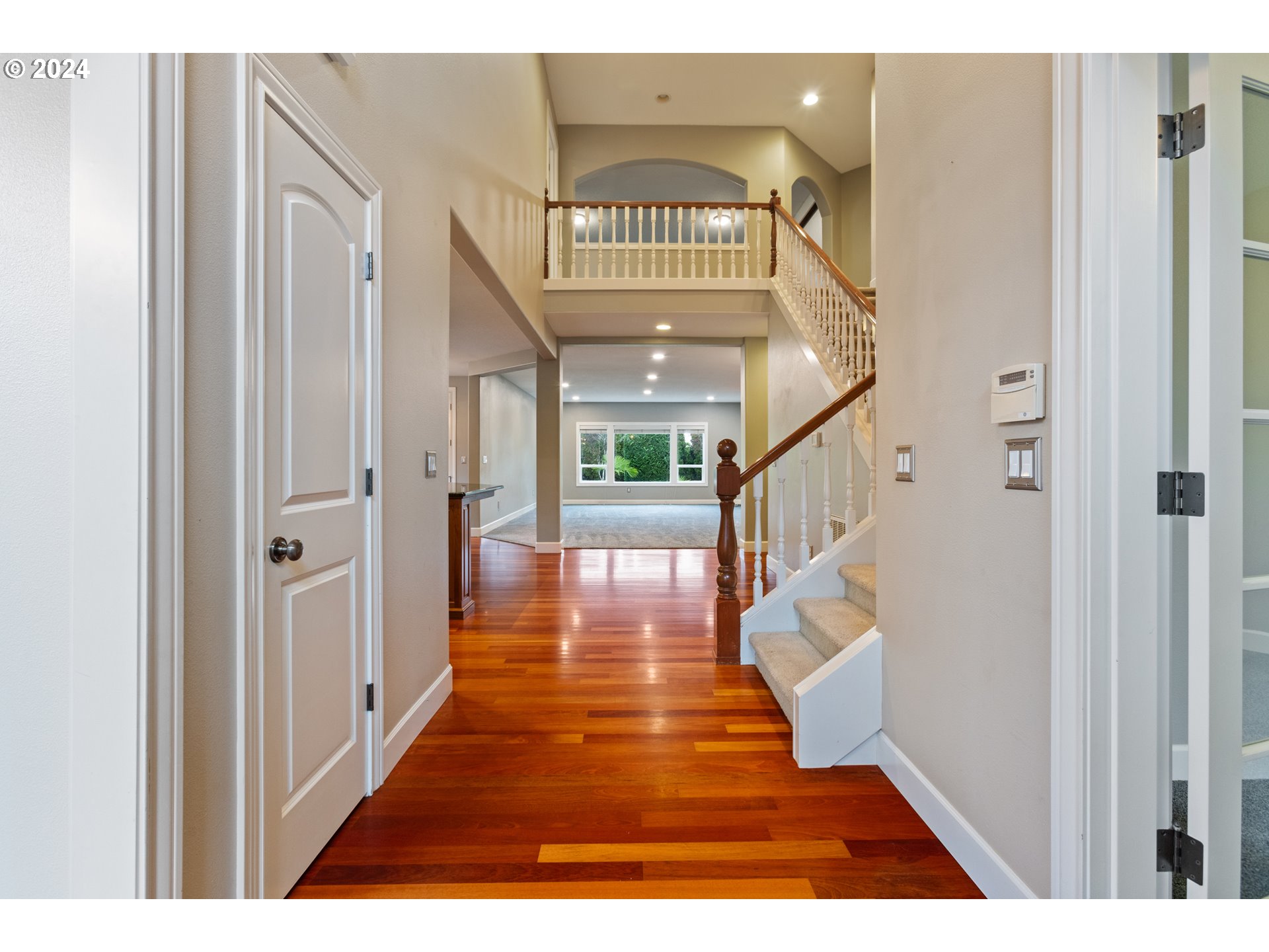 895 NE ADDISON CT
