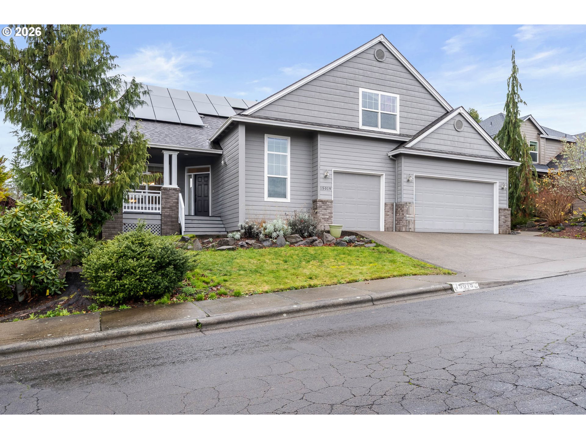 Photo 1 of 36 — 15019 NW VANCE DR, Portland, OR 97229