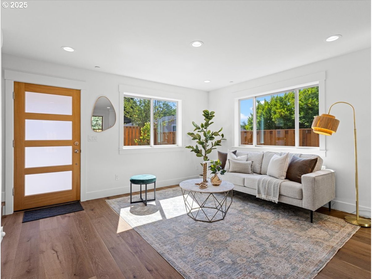 3815 SE 76th Ave Unit B
