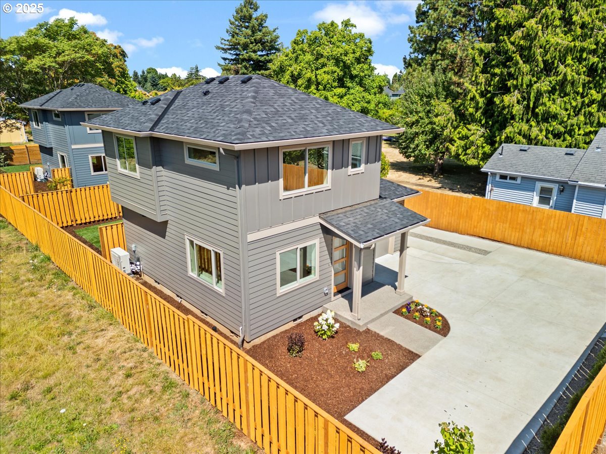 3815 SE 76th Ave Unit B