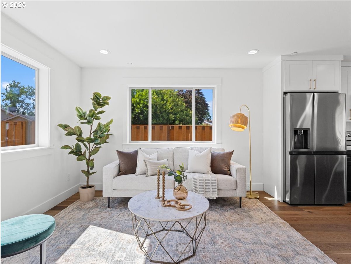 3815 SE 76th Ave Unit B
