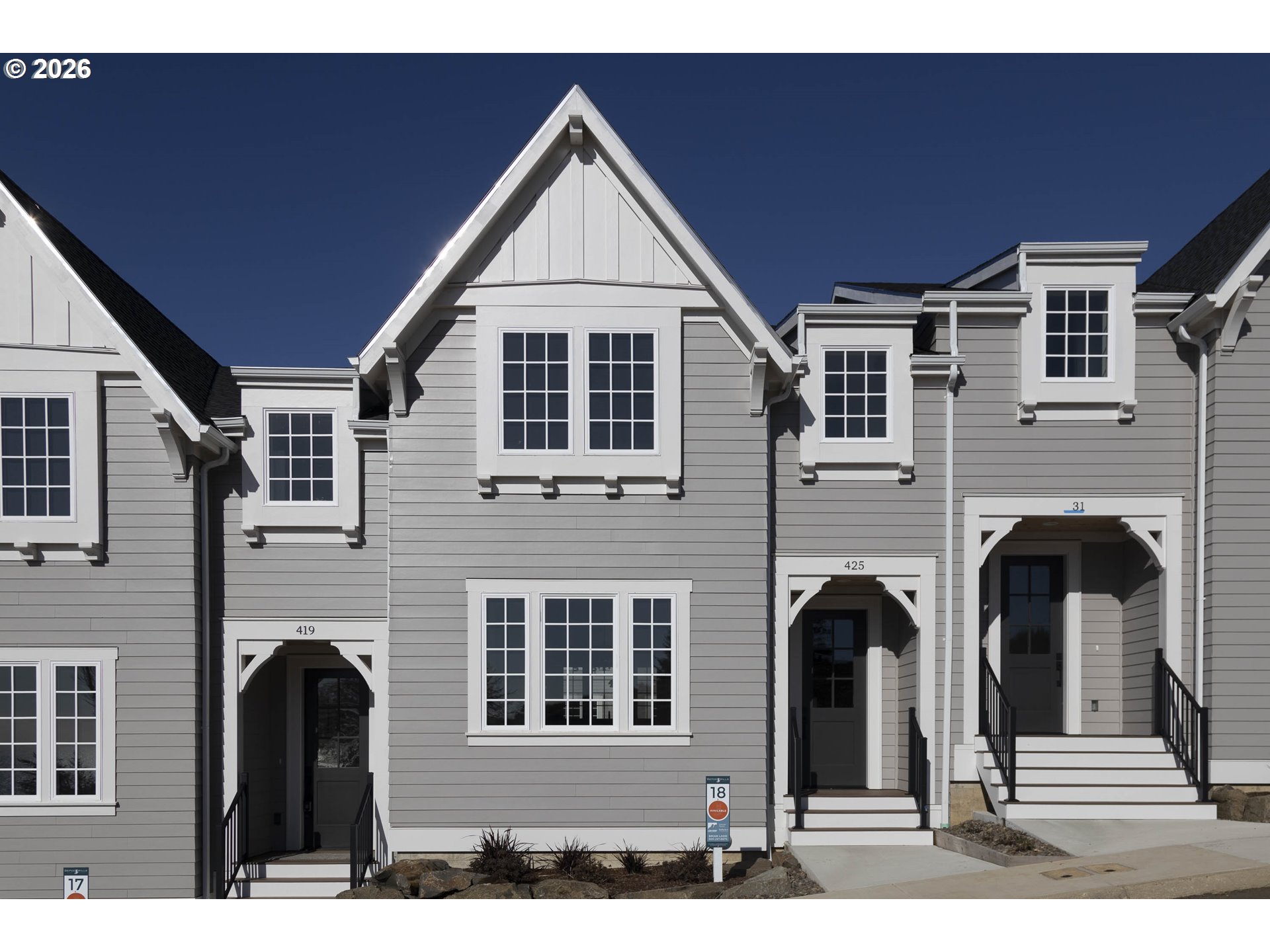 425 NE MOONWAKE LN 18