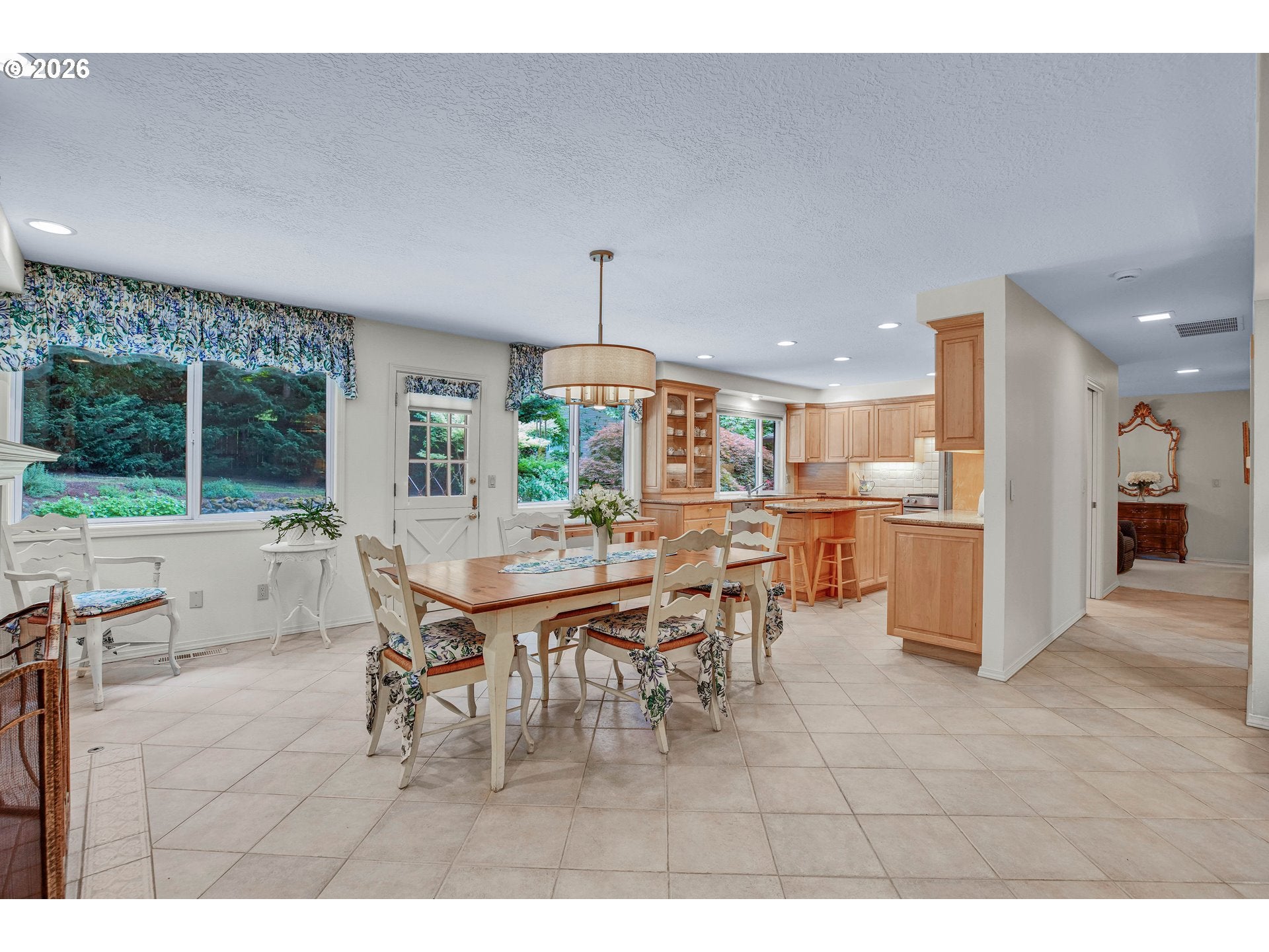 21 Westminster Dr, Lake Oswego, OR, 97034, USA, 3 Bedrooms Bedrooms, ,3 BathroomsBathrooms,Residential,Active,21 Westminster Dr,232508728