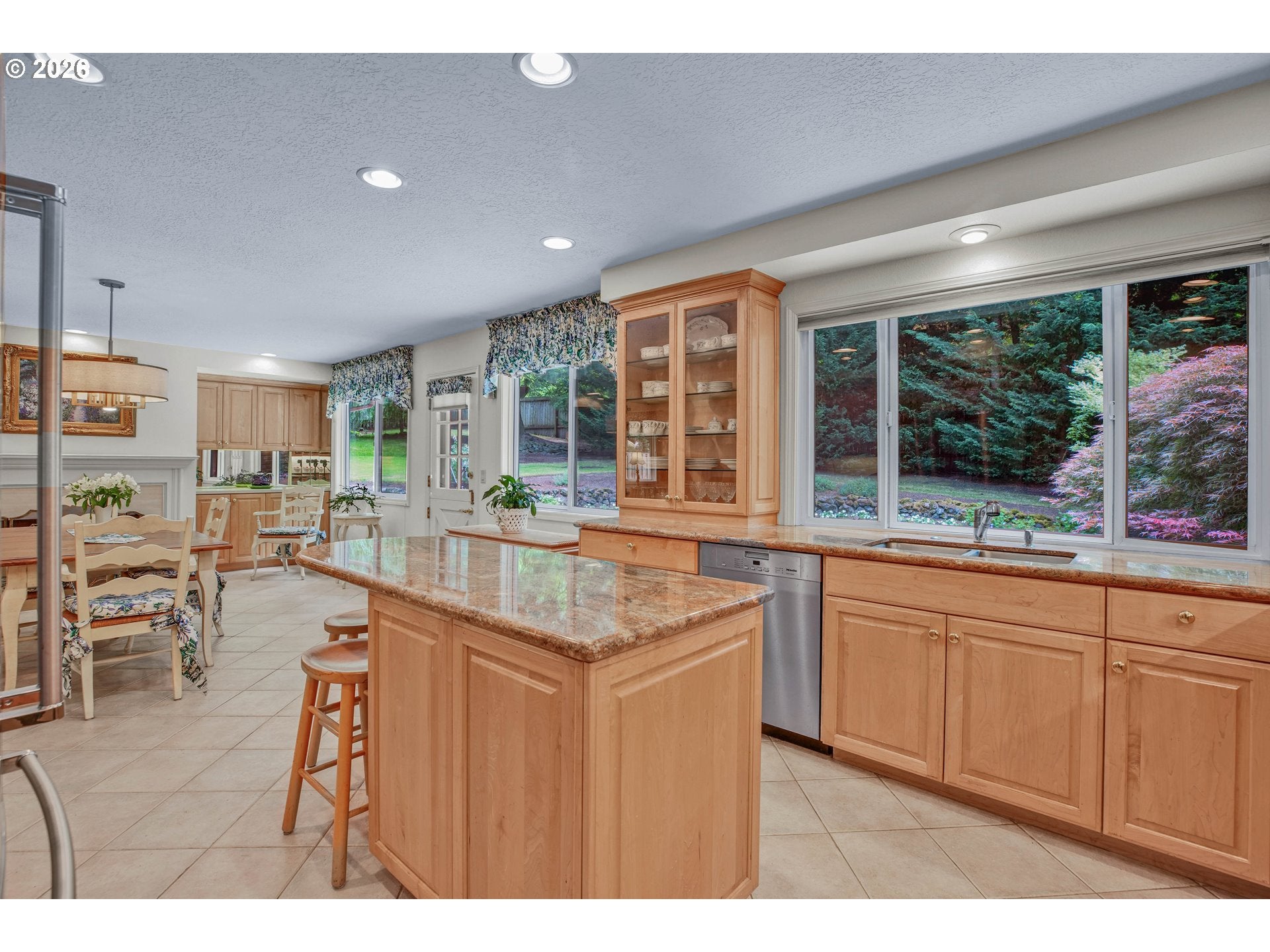 21 Westminster Dr, Lake Oswego, OR, 97034, USA, 3 Bedrooms Bedrooms, ,3 BathroomsBathrooms,Residential,Active,21 Westminster Dr,232508728