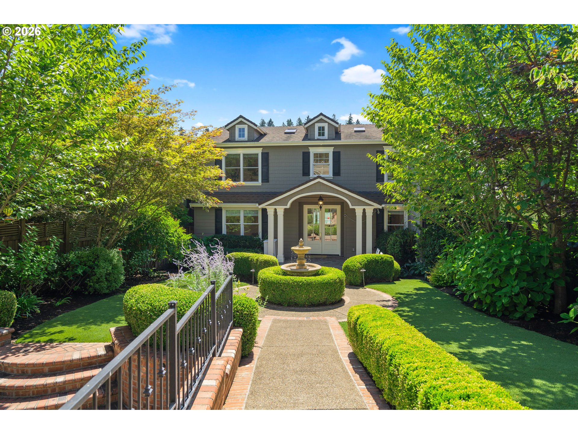 616 CABANA LN