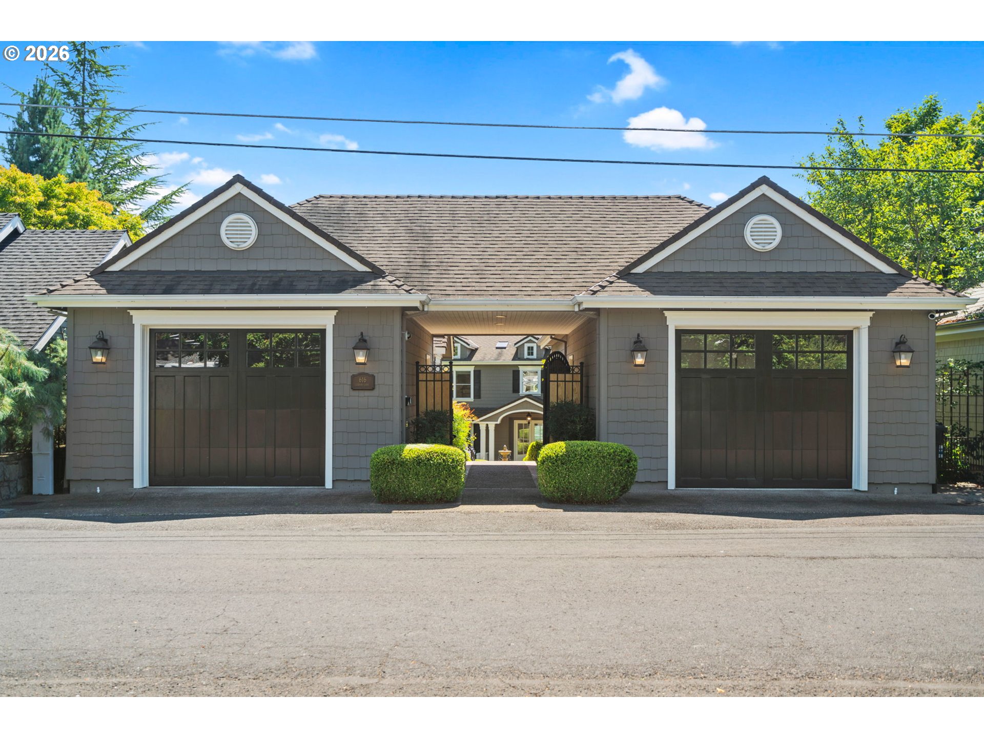 616 CABANA LN
