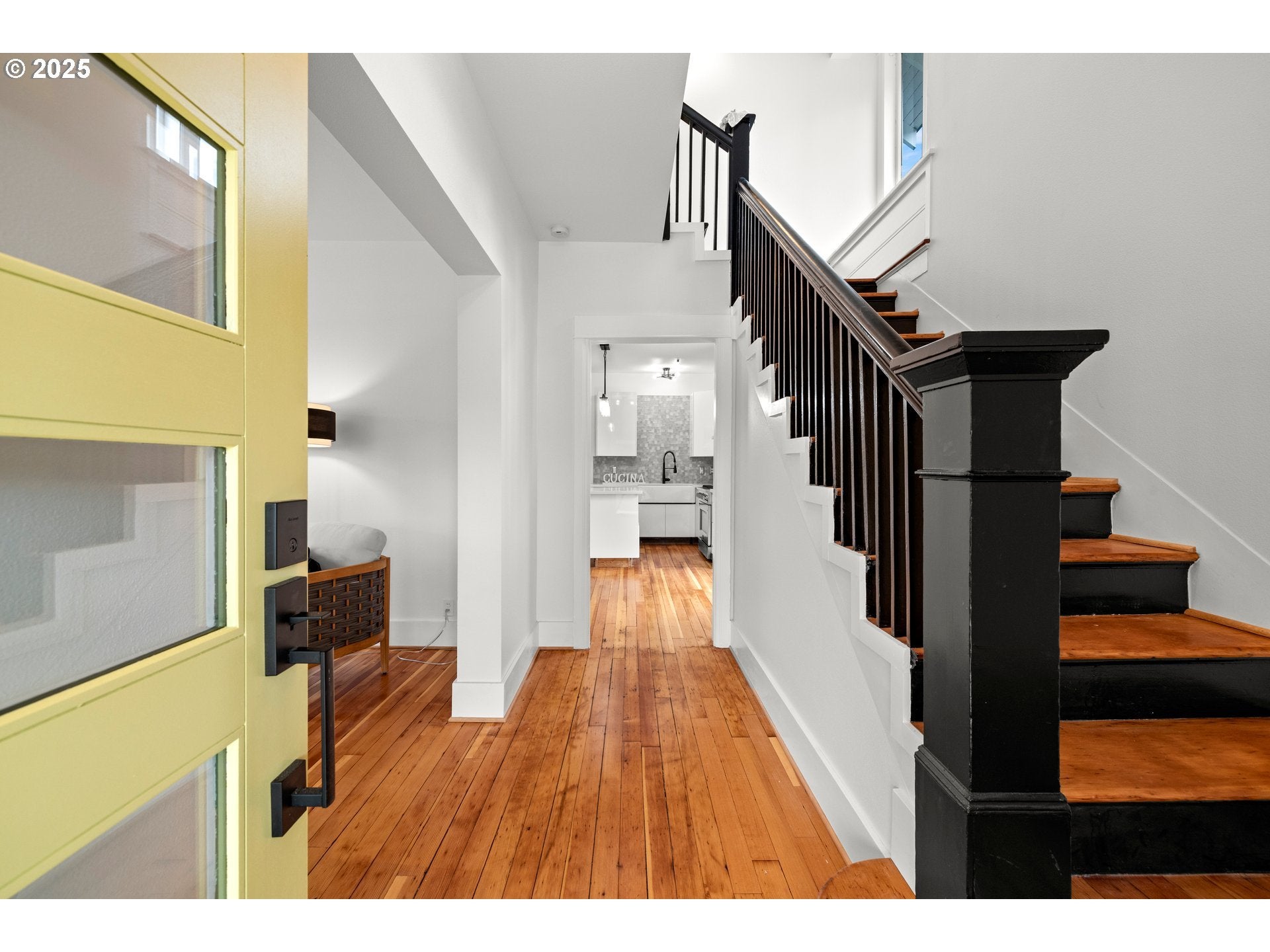 2021 N SUMNER ST