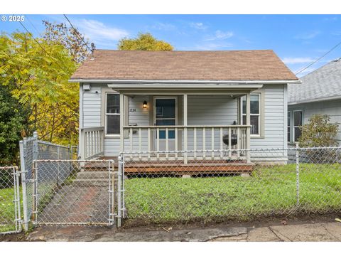 1534 SE MAIN ST Roseburg OR 97470