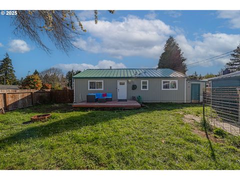 1205 OCEAN TER Coos Bay OR 97420