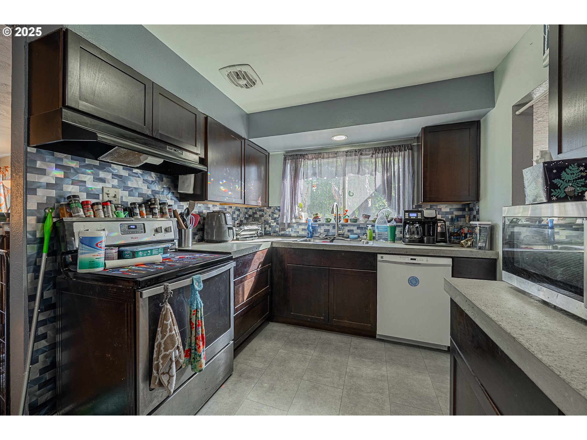 1205 OCEAN TER