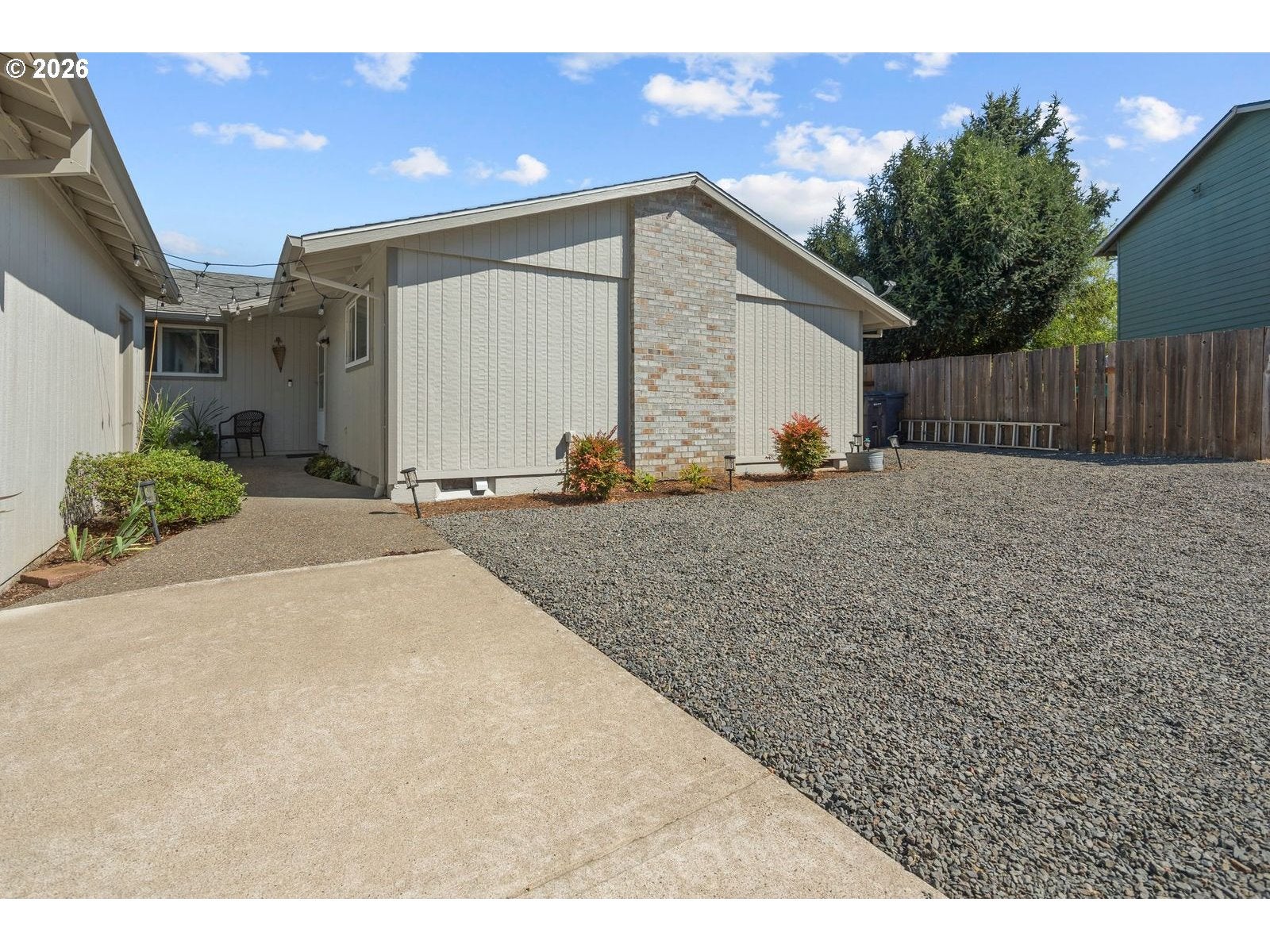 555 HARTKE LOOP