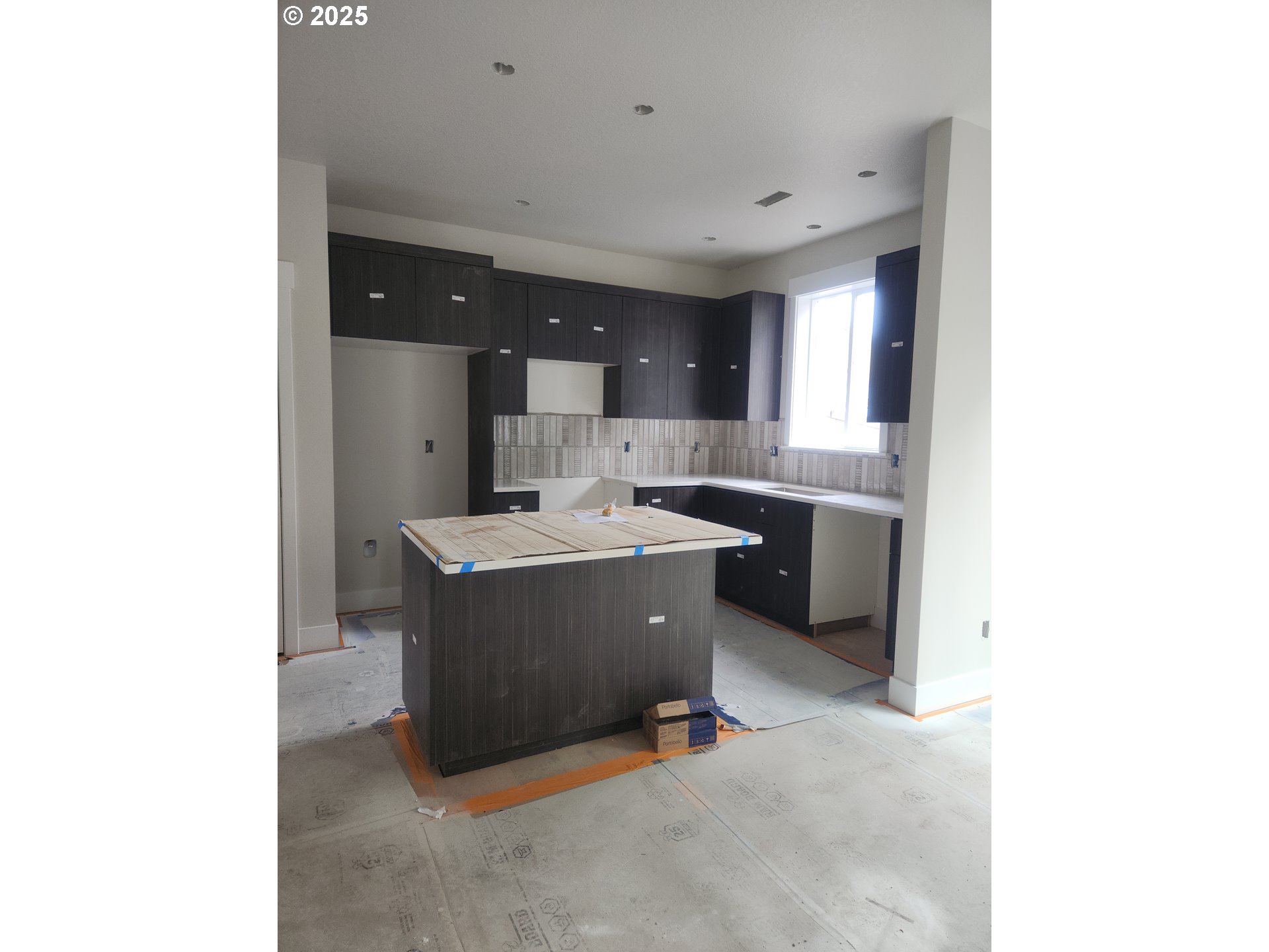 3208 E PROVINCE CT