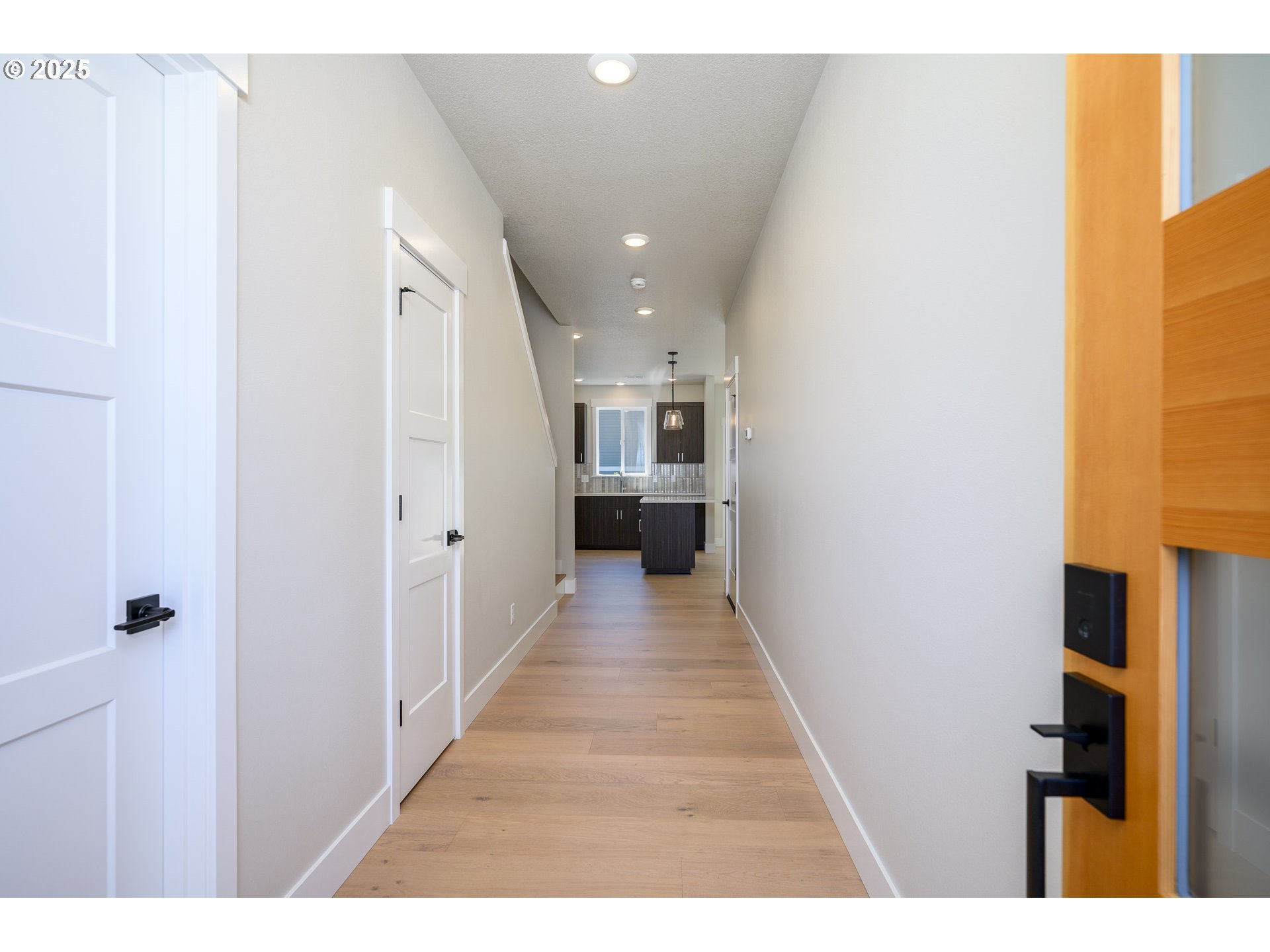 3208 E PROVINCE CT