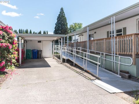 A home in Gresham