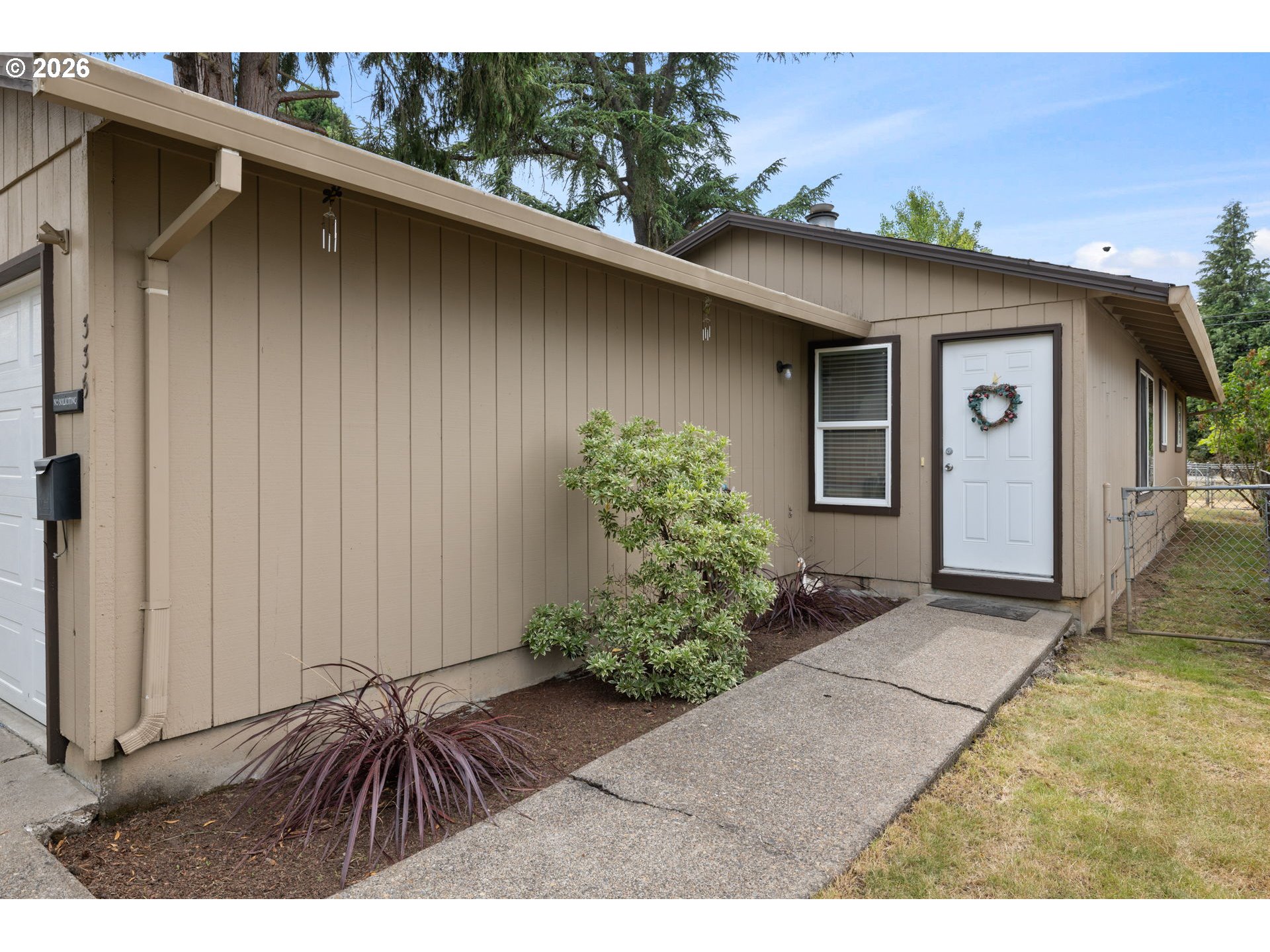 335 NW CONNELL AVE