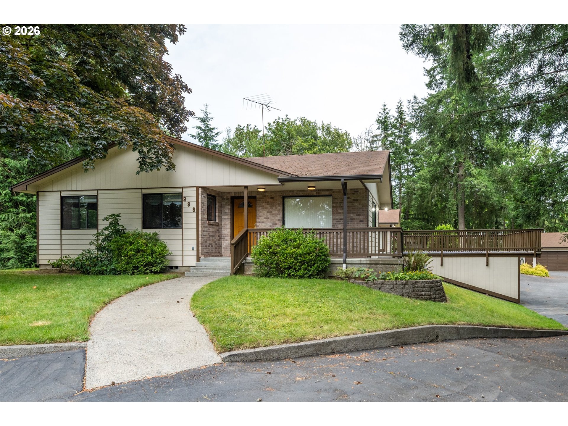 299 CEDAR LN
