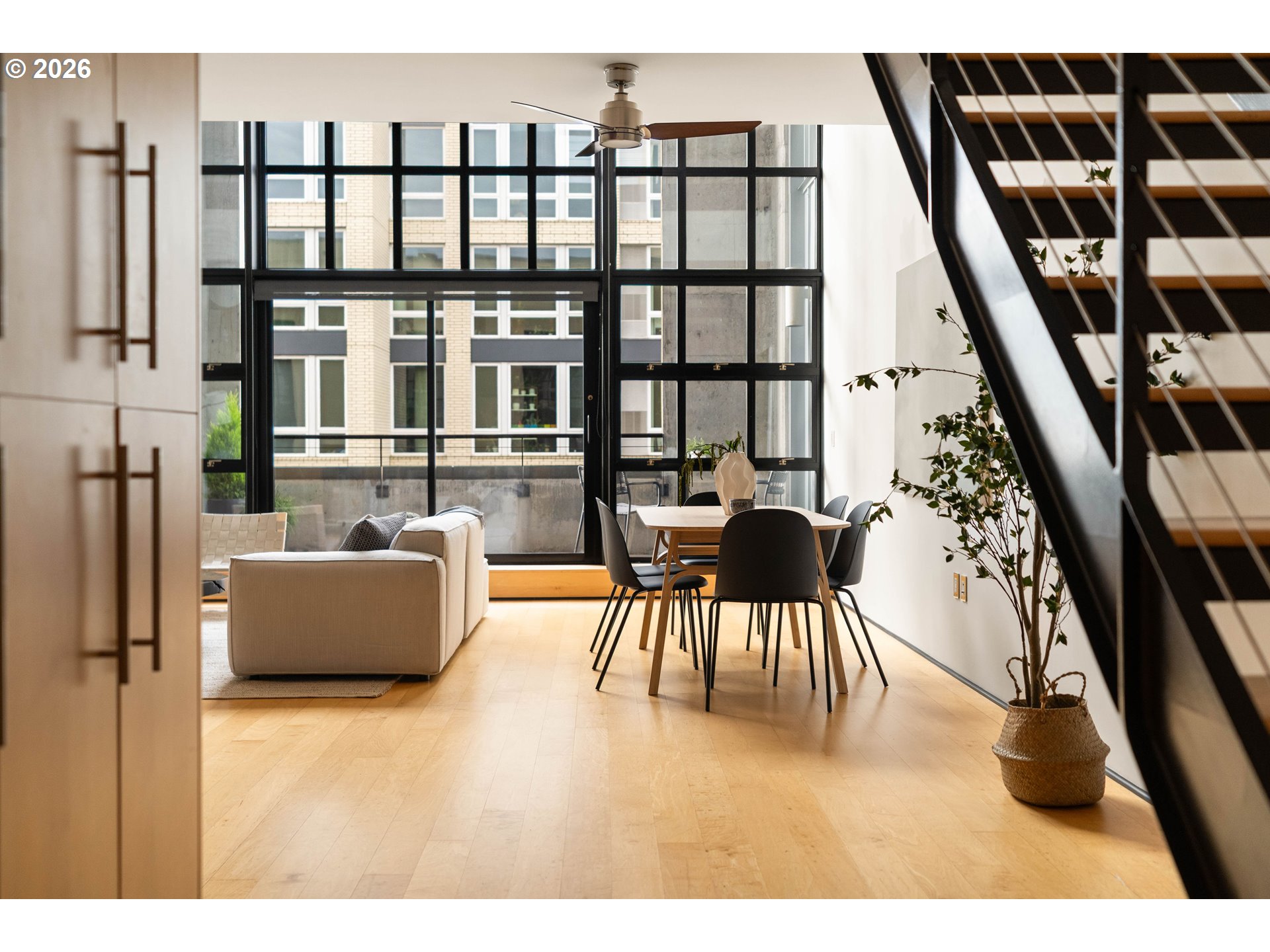 1400 NW IRVING ST 713