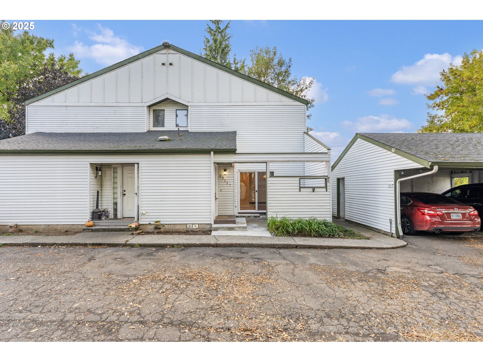 23127 NE ARATA RD