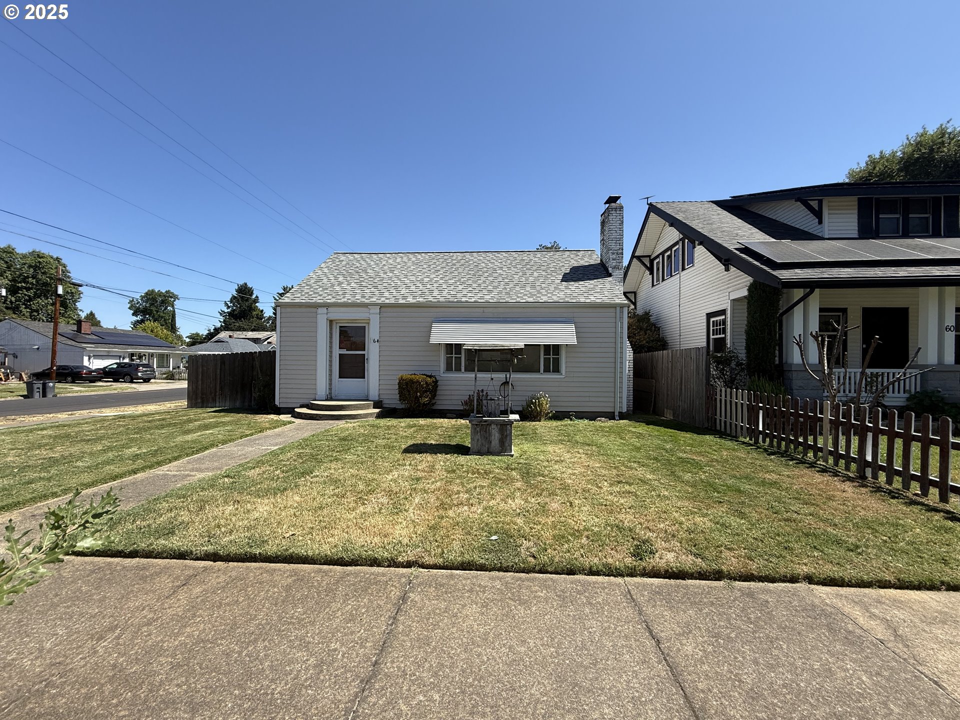 731 W 4TH ST