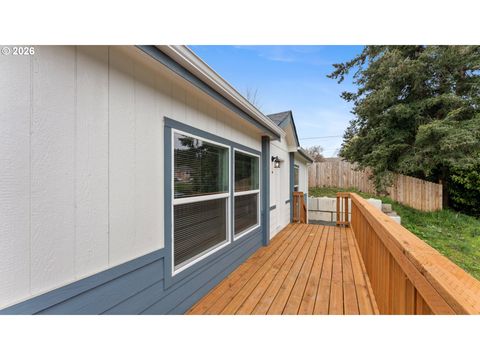 380 E 6TH ST Coquille OR 97423