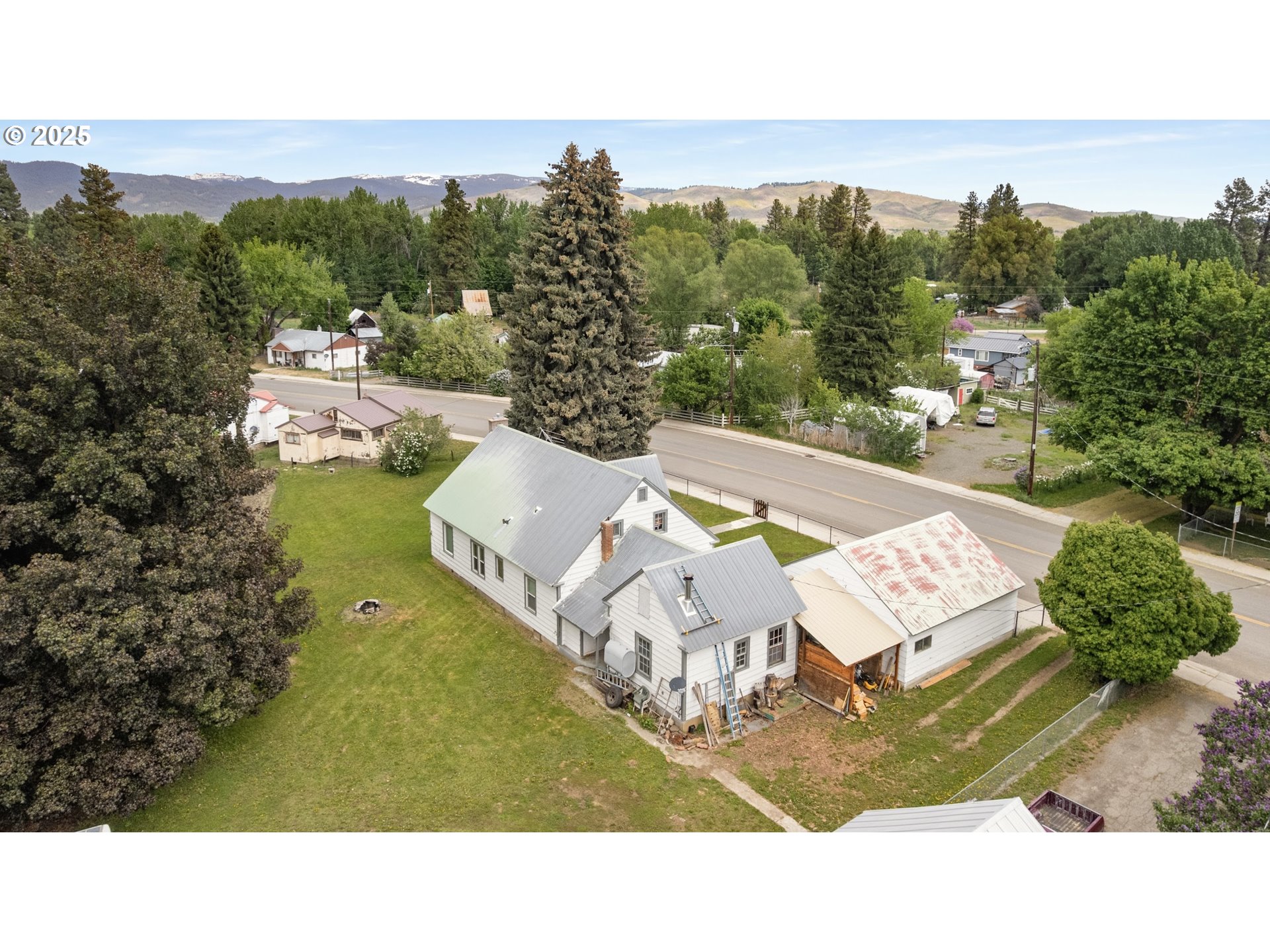 217 N MAIN ST