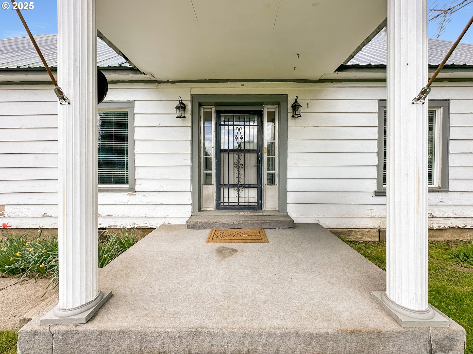 217 N MAIN ST