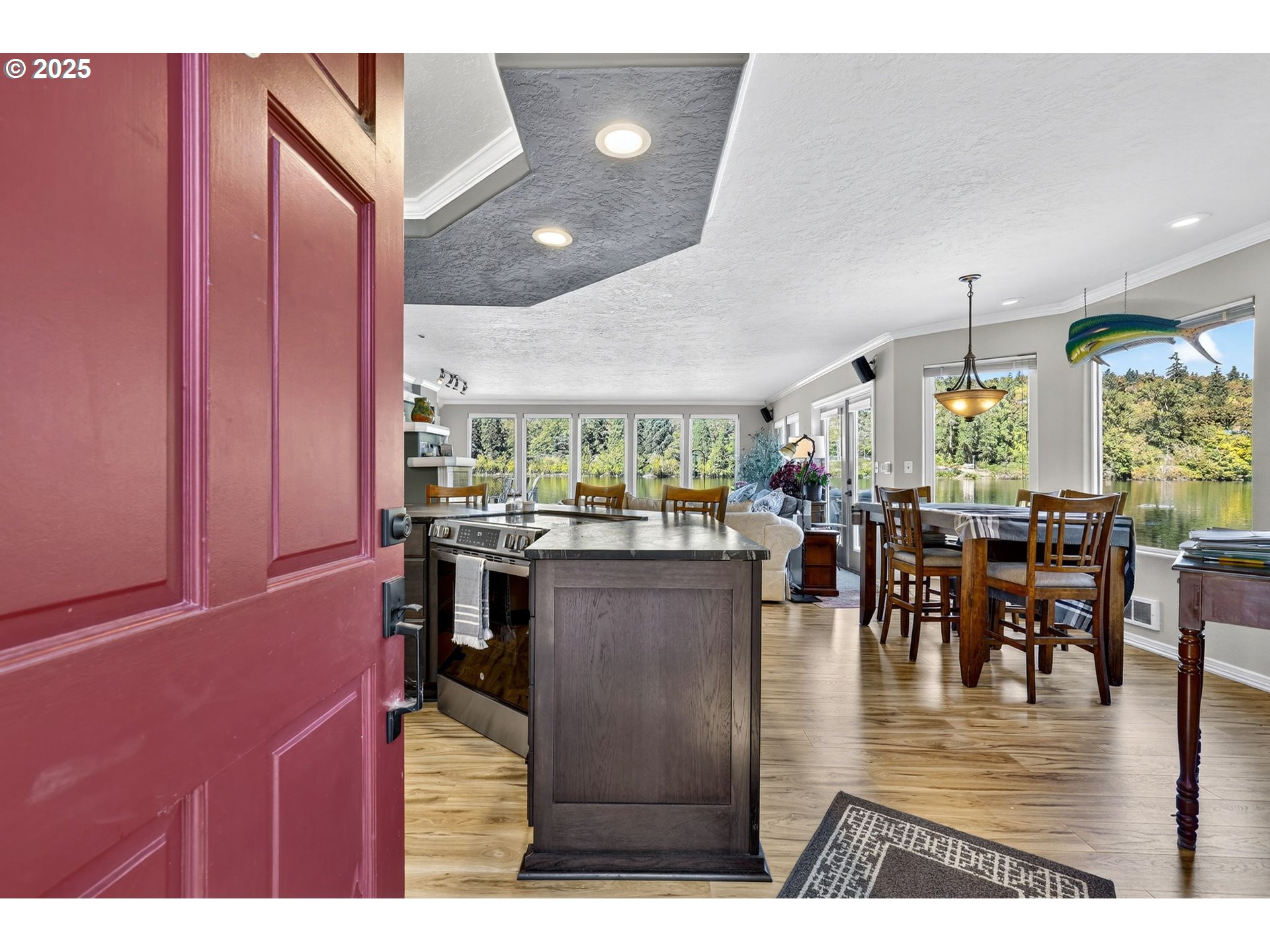903 S McLoughlin BLVD A&B