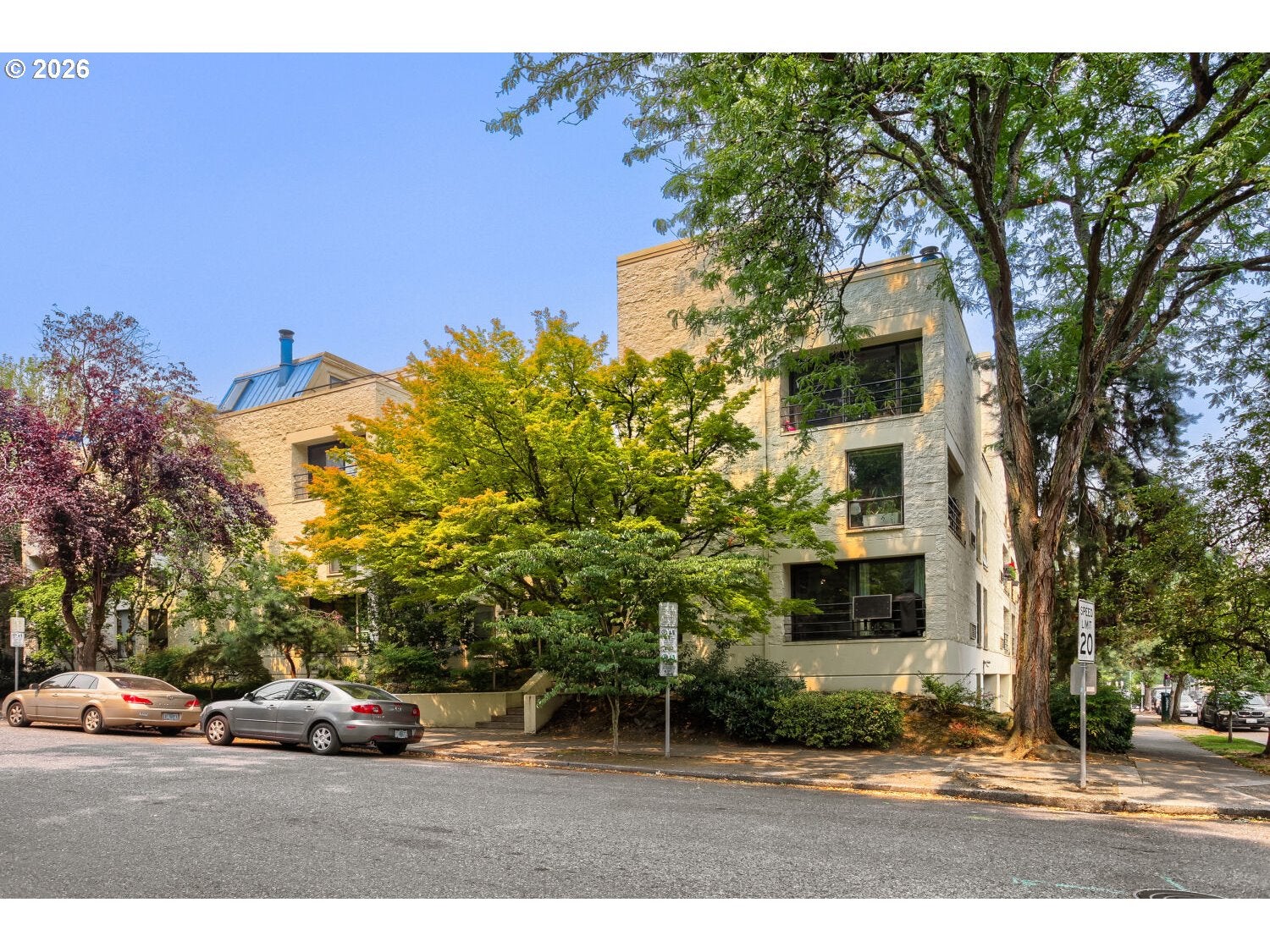 1937 NW HOYT ST 106