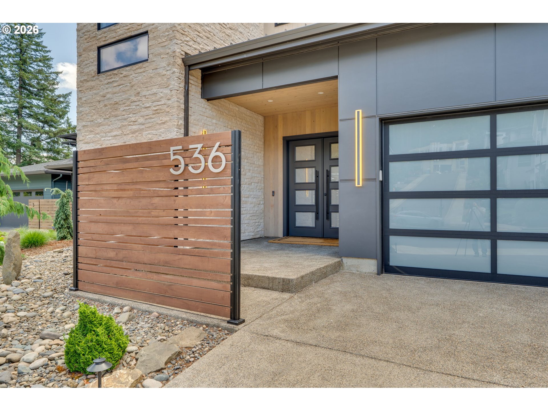 536 NE PROVINCE DR