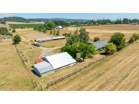 A home in Yamhill