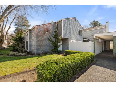 604 N HAYDEN BAY DR Portland OR 97217