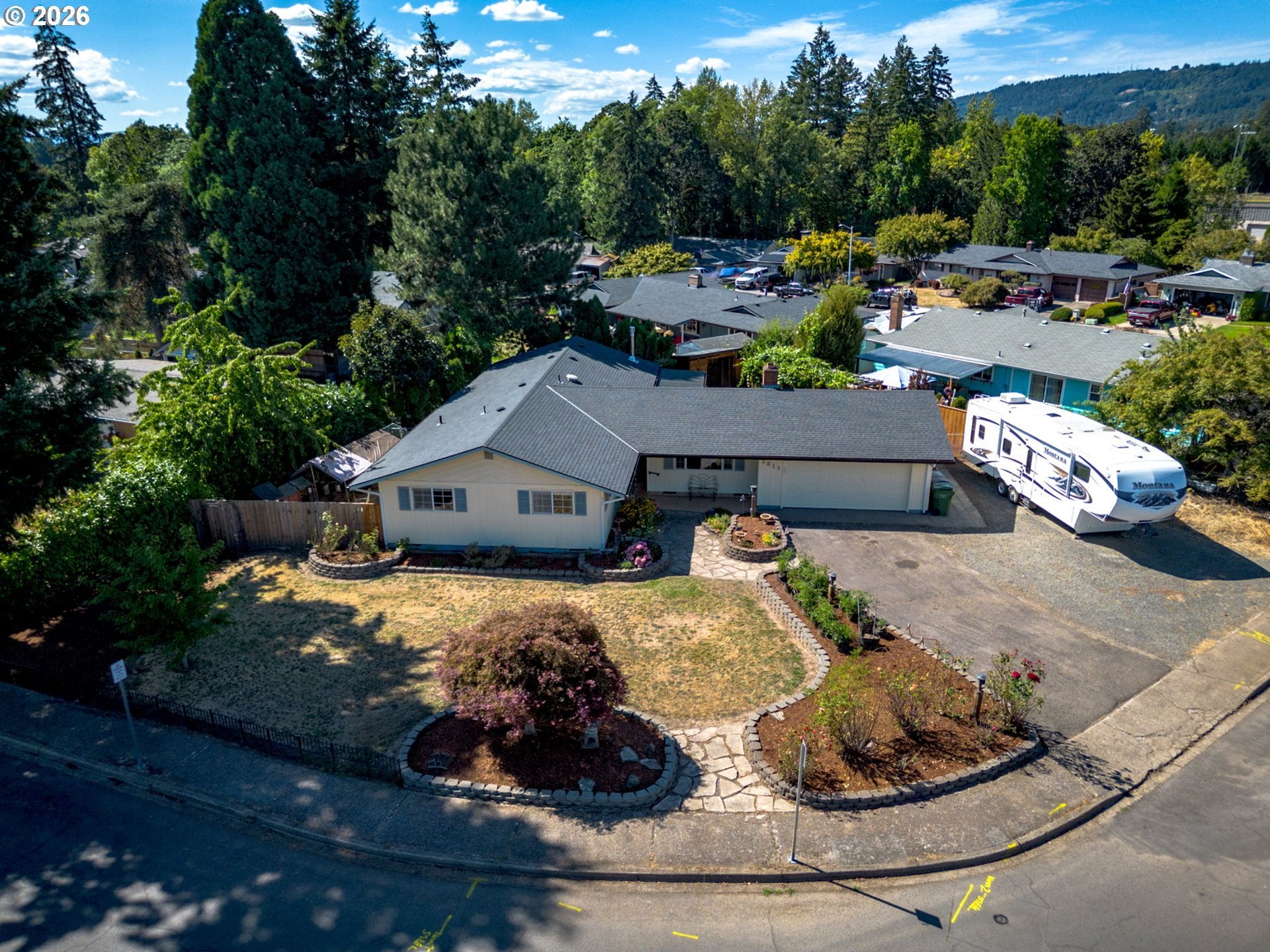 1211 N SITKA AVE