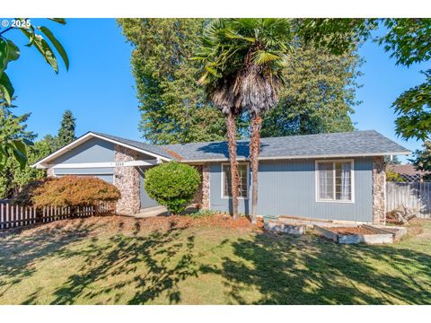 2245 PRINCETON DR Eugene OR 97405
