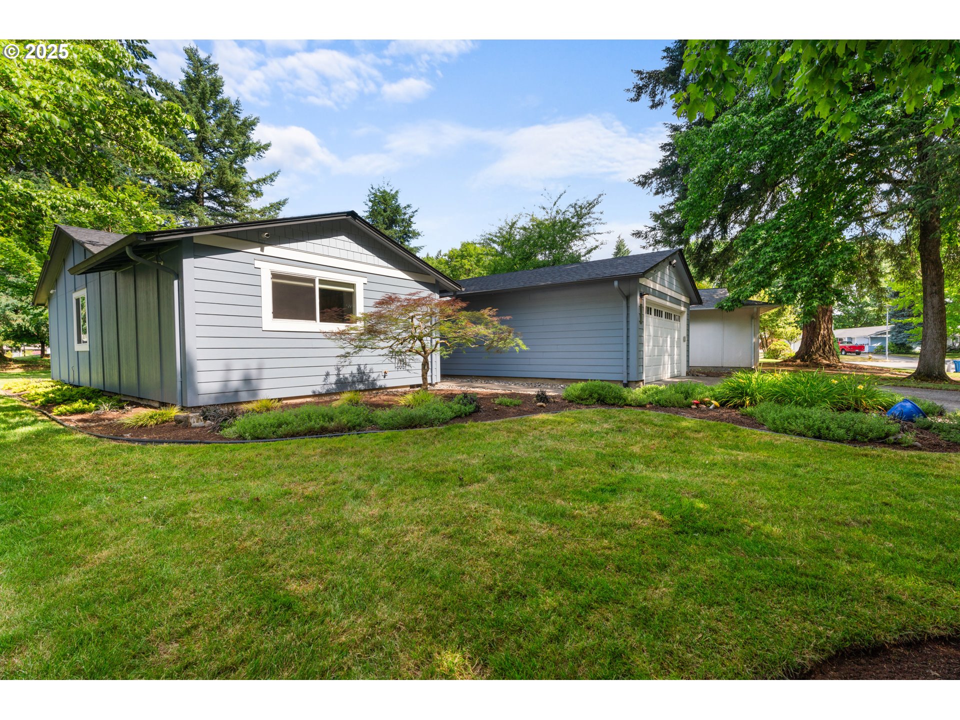812 NE 130TH CT