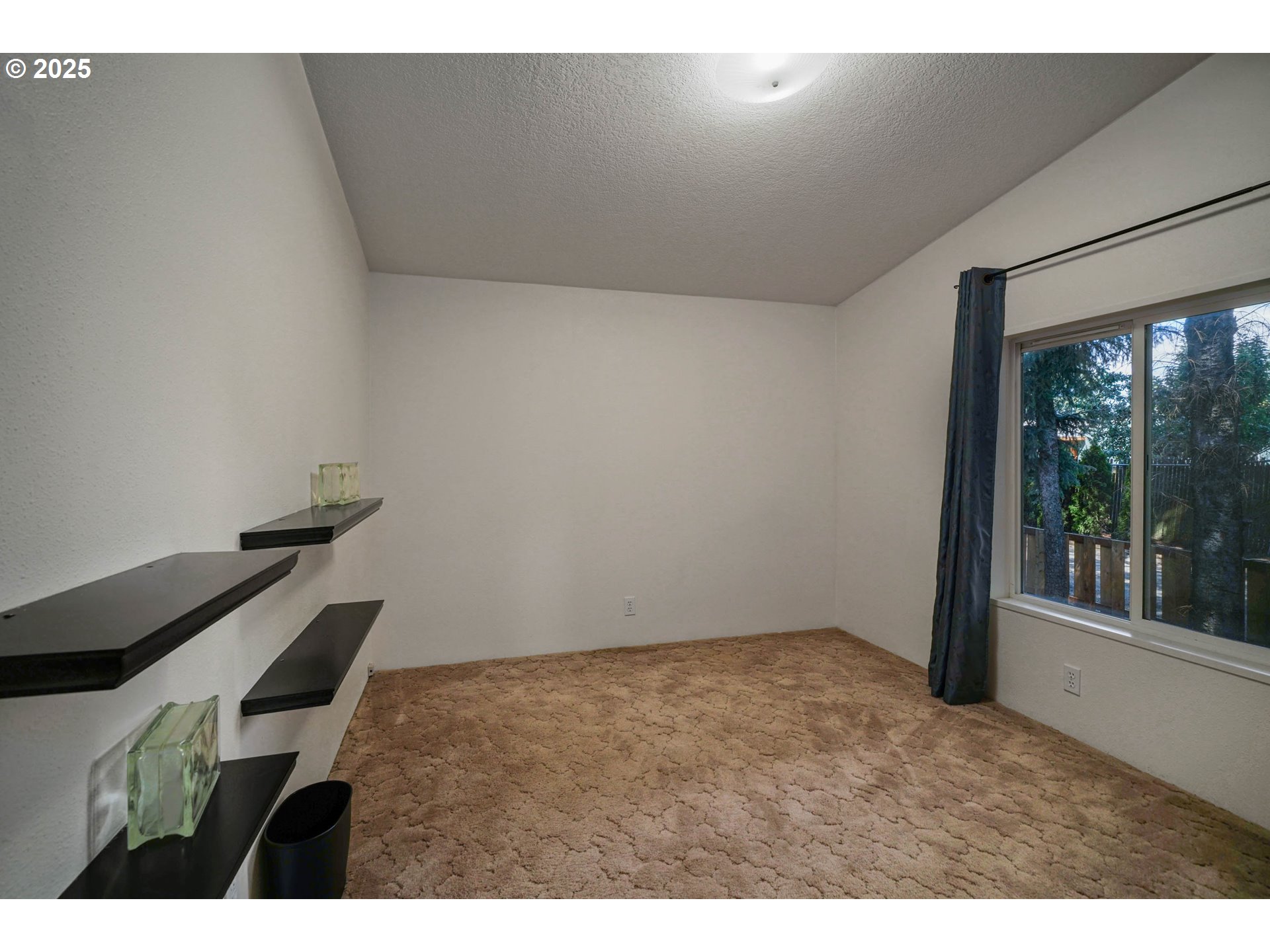 1655 S ELM ST 3