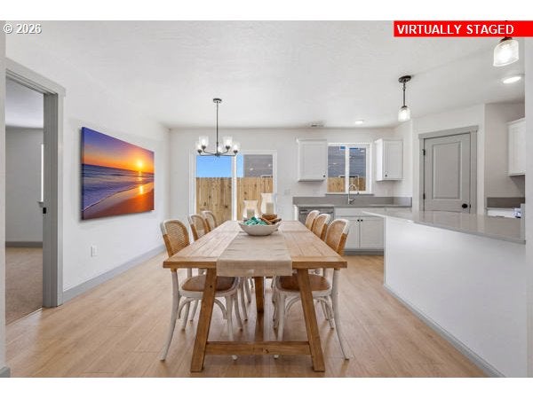 978 NE 10TH PL